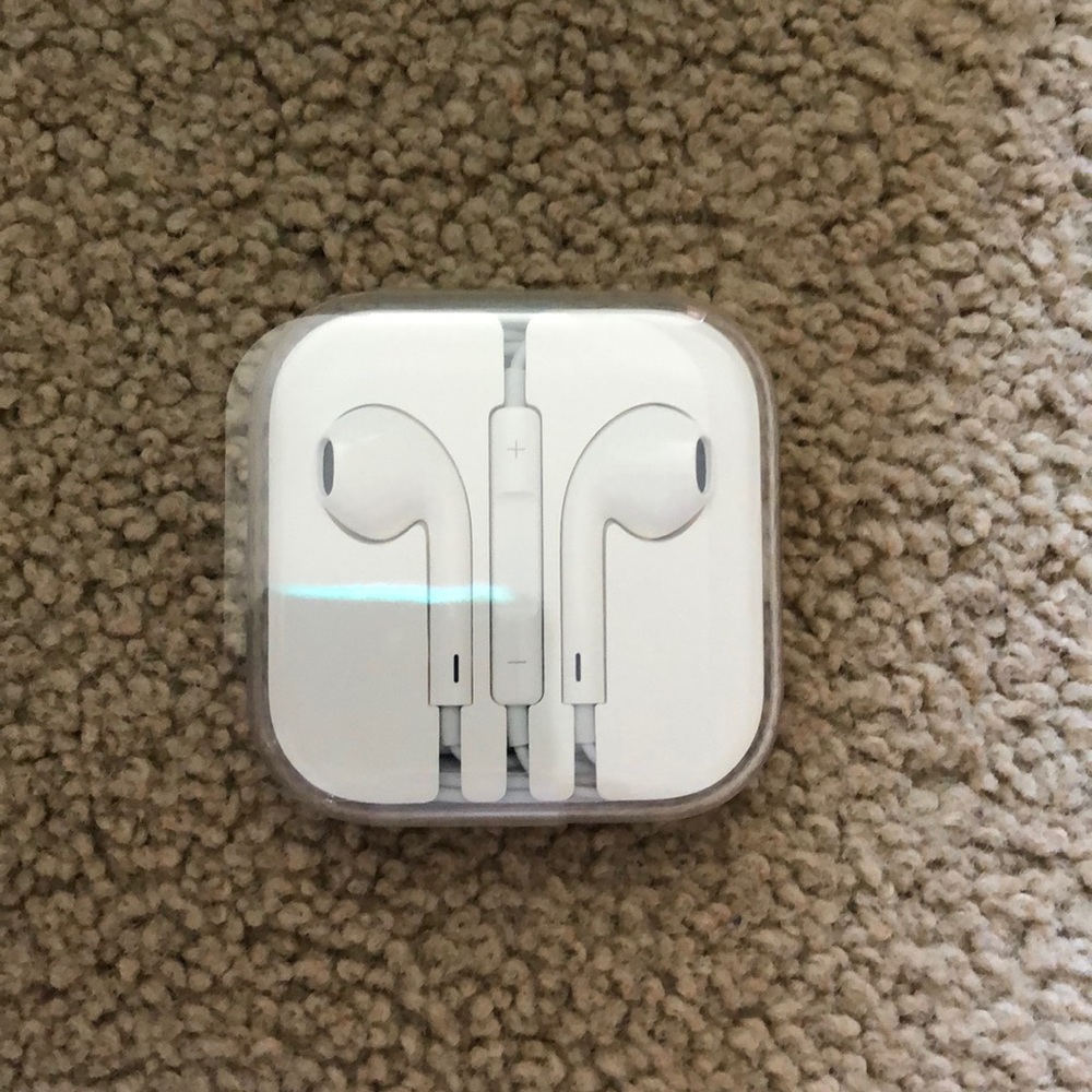 Authentic Apple EarPods